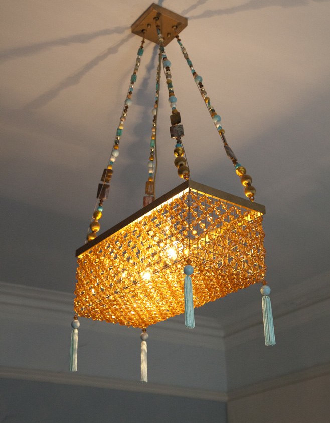BEADED PENDANT LIGHT IN AMBER 
